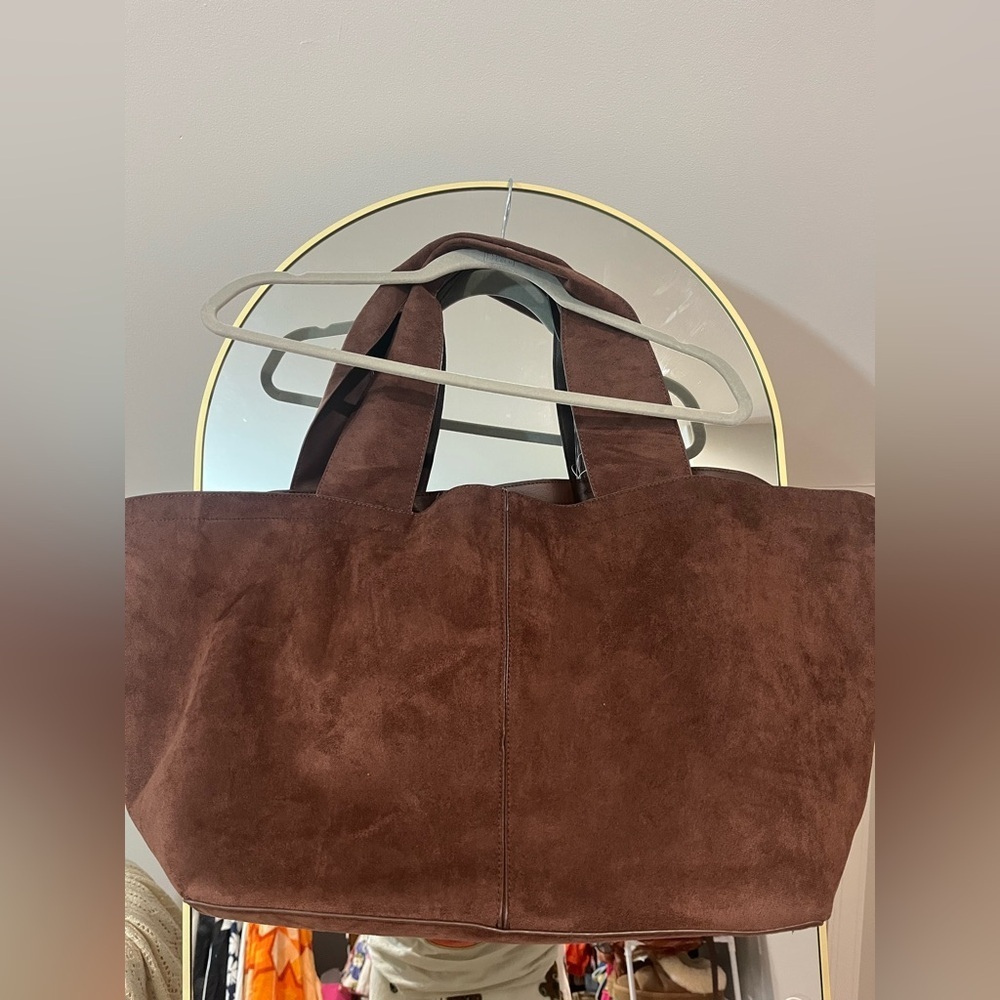 Blair Reversible Vegan Suede Tote - Picture 10 of 10